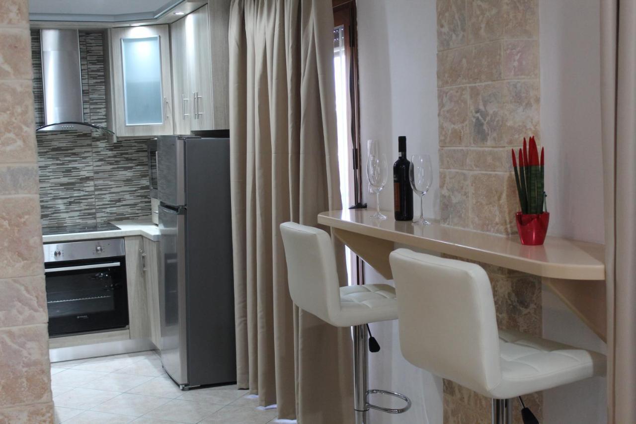 Vakis Apartments 5 Romanon Extérieur photo